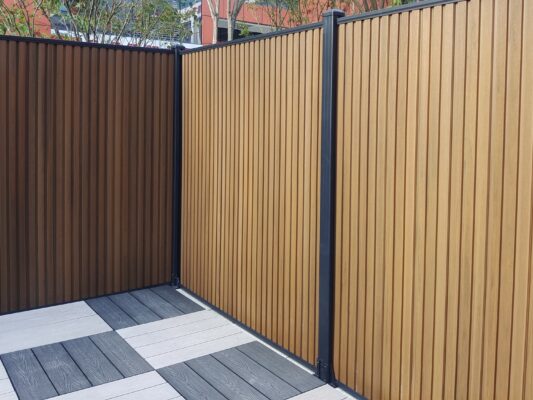 Composiet schutting Rhombus teak - Afbeelding 9